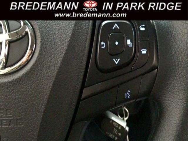 Toyota Camry 2017 photo 12